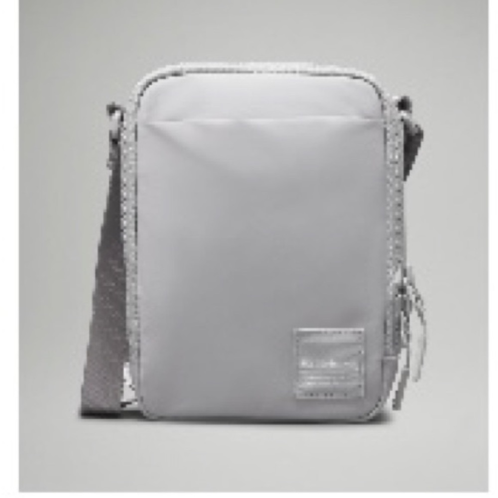 Lululemon Easy Access Crossbody Bag 1.5L